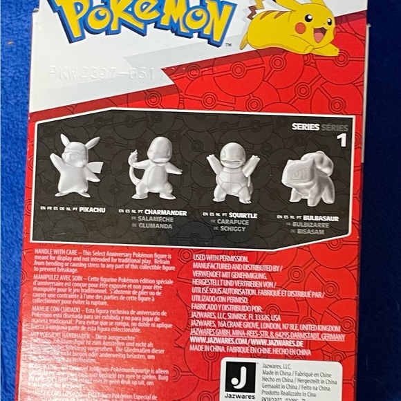 2021 NIB Pokémon Bulbasaur & Squirtle 25 year Silver Celebration Figures. - Picture 8 of 10